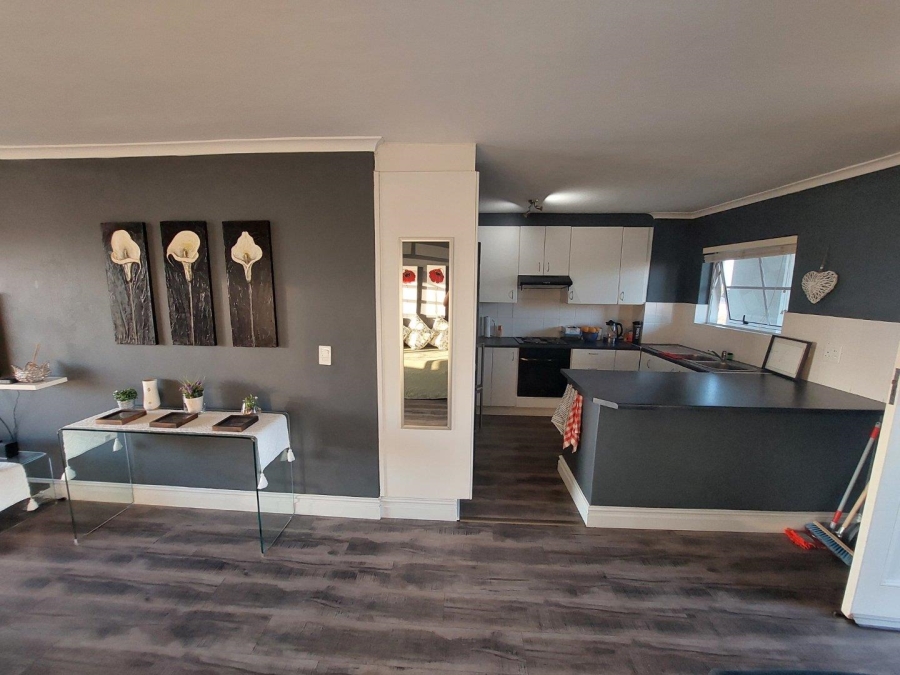 To Let 1 Bedroom Property for Rent in Royal Ascot Western Cape